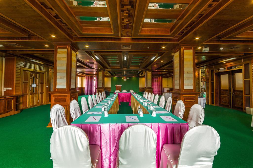 Blue River Hotel Phnom Penh Exterior photo