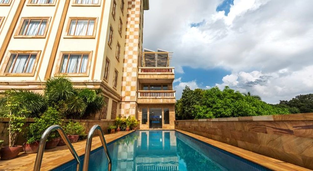 Blue River Hotel Phnom Penh Exterior photo