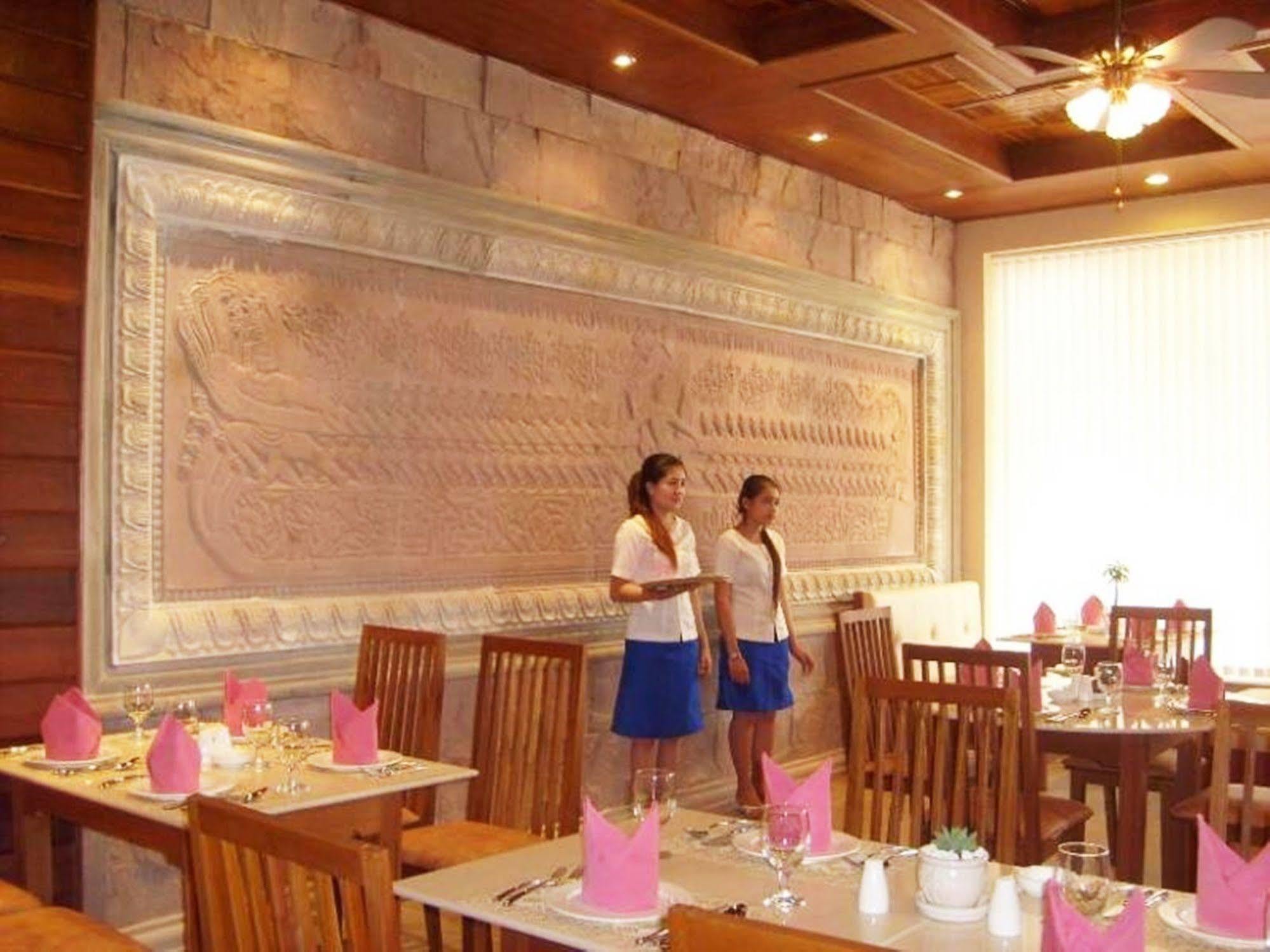 Blue River Hotel Phnom Penh Exterior photo