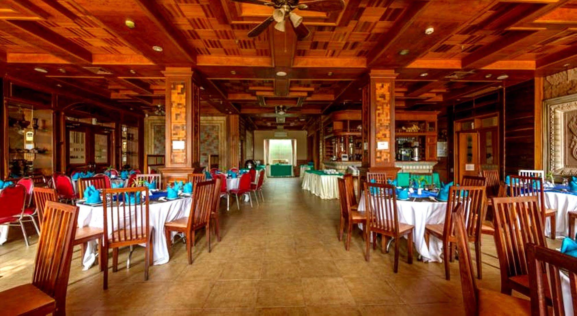 Blue River Hotel Phnom Penh Exterior photo