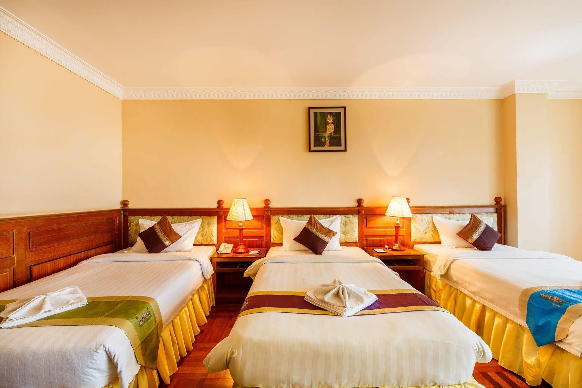 Blue River Hotel Phnom Penh Exterior photo