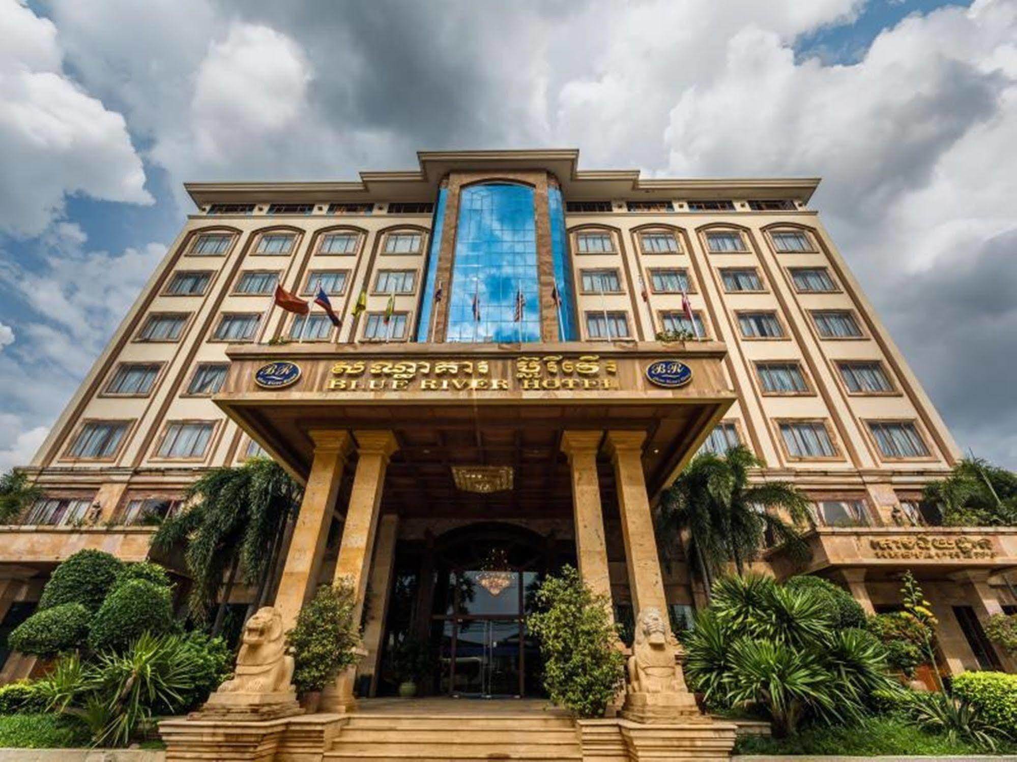 Blue River Hotel Phnom Penh Exterior photo